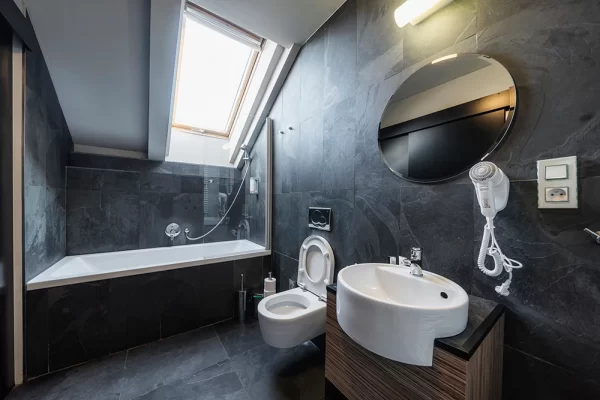 noir-hotel-praha-ubytovani-levne-interier-pokoj-koupelna